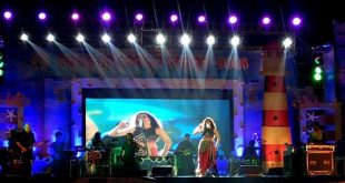 Sona Mohapatra performs at Gopalpur beach after Rangabati contoversy