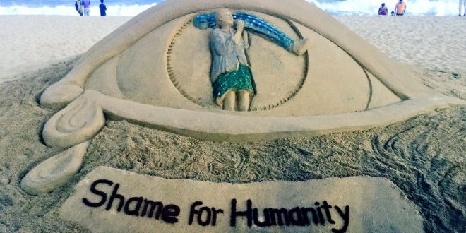 Sudarsan's Sand Art On Dana Majhi With Message 'Shame For Humanity'