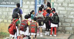 Wake Up Call: Two Students Held Press Meet For Carrying Heavy School Bags