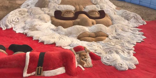 Sudarsan creates world's biggest sand Santa face