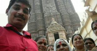 clicking photos inside Jagannath Temple
