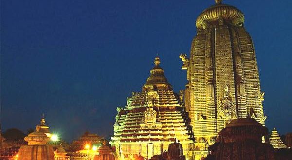 Maha Shivaratri: Lakhs of devotees throng Shiva temples across Odisha