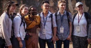 Students from Australia, Scotland writer join Old Town Ekamra Walks