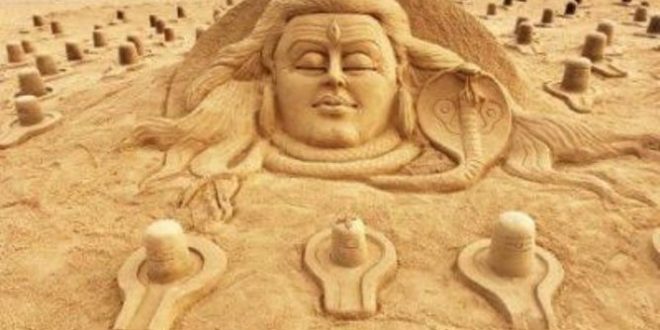 108 sand Shiva Lingas created by Sudarsan to set new record at Puri beach