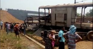 Goods train derails in Angul, one dies