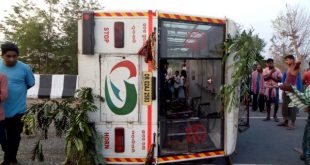 Over 20 injured as bus turns turtle in Ganjam