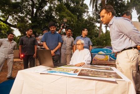 Odisha CM visits Smart Janpath project site