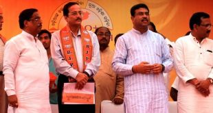 Retired IAS officer Ashok Tripathy joins BJP in Odisha