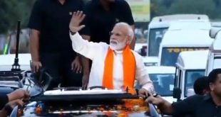 Modi holds roadshow in Bhubaneswar