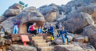 Travellers enjoy 94th Monks, Caves and Kings heritage trail