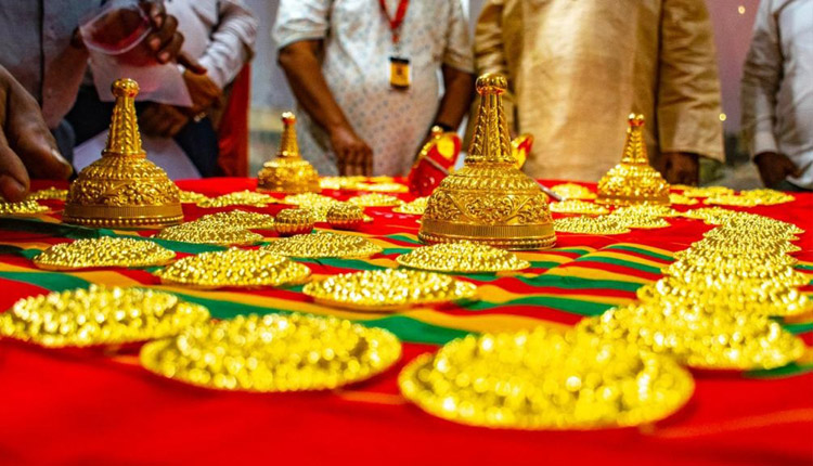 Devotee donates 4.8kg gold to Jagannath Temple