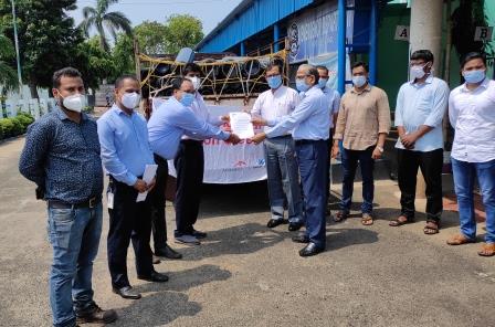 AM/NS India delivers oxygen cylinders to Paradip Port Trust
